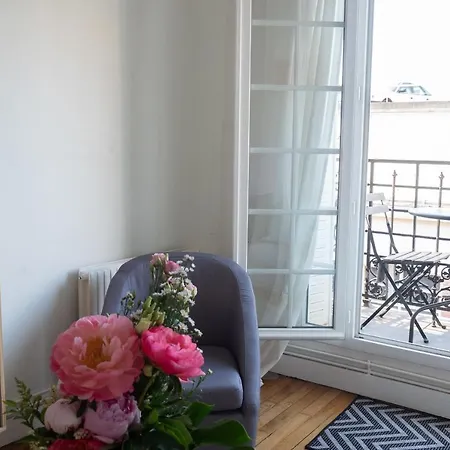 Beautiful Apartment In Paris París