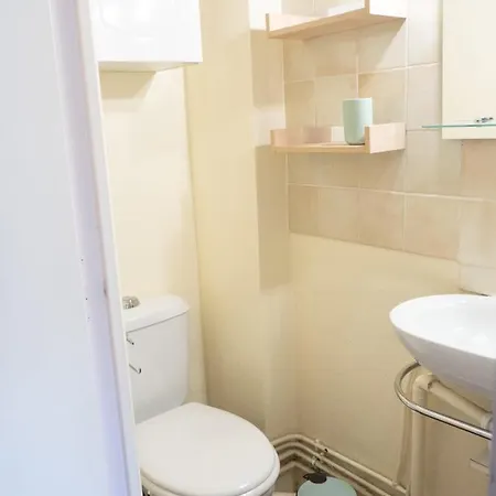 Beautiful Apartment In Paris París